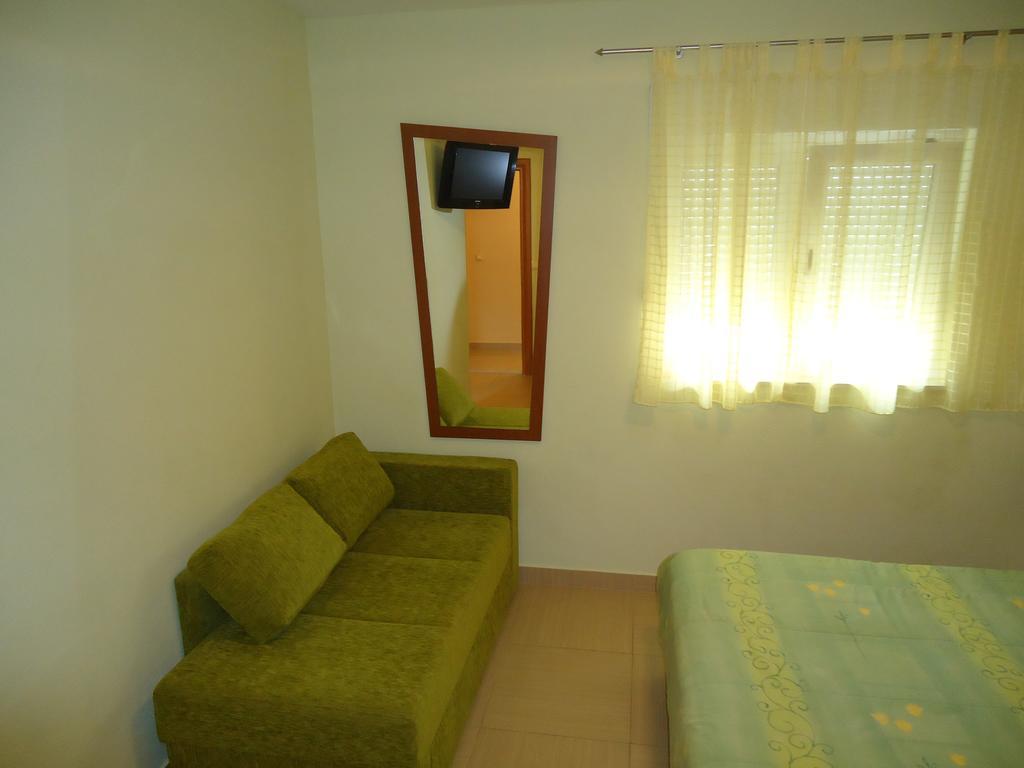 Villa Grgo Apartments Tucepi Room photo
