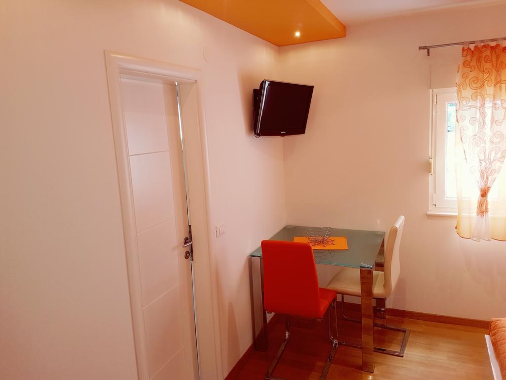 Villa Grgo Apartments Tucepi Exterior photo
